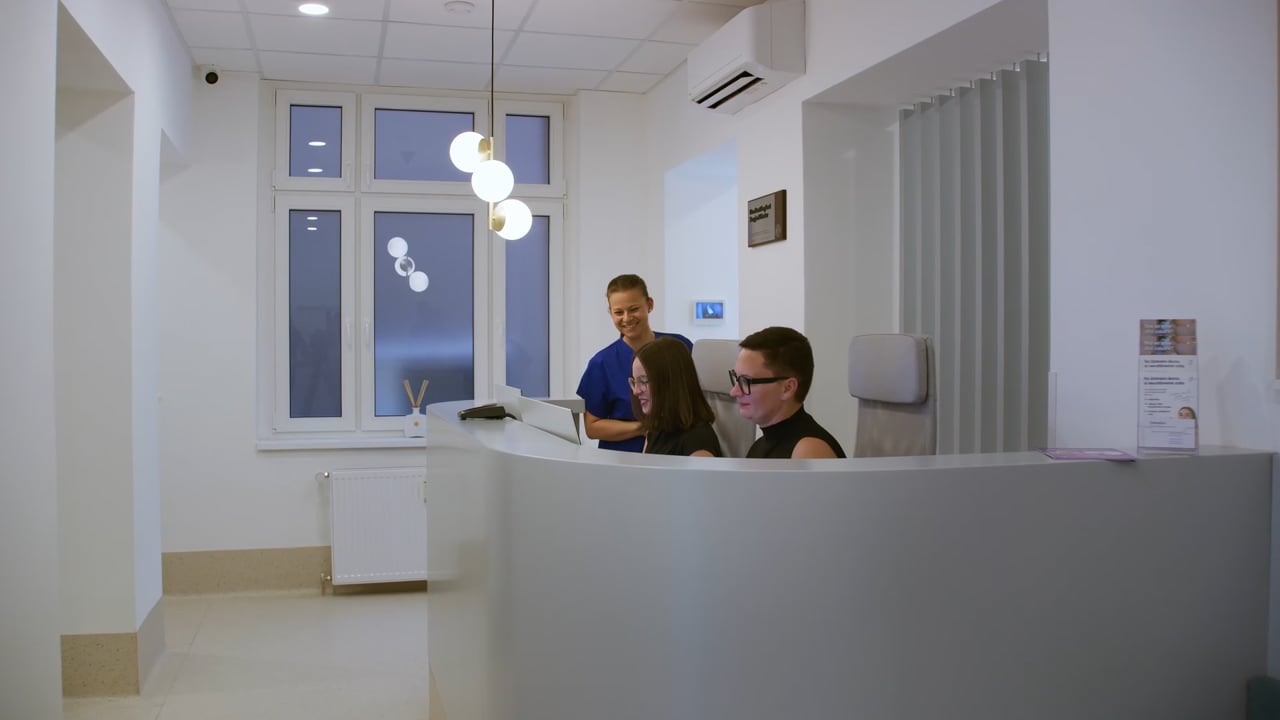 Video o klinice Esthesion